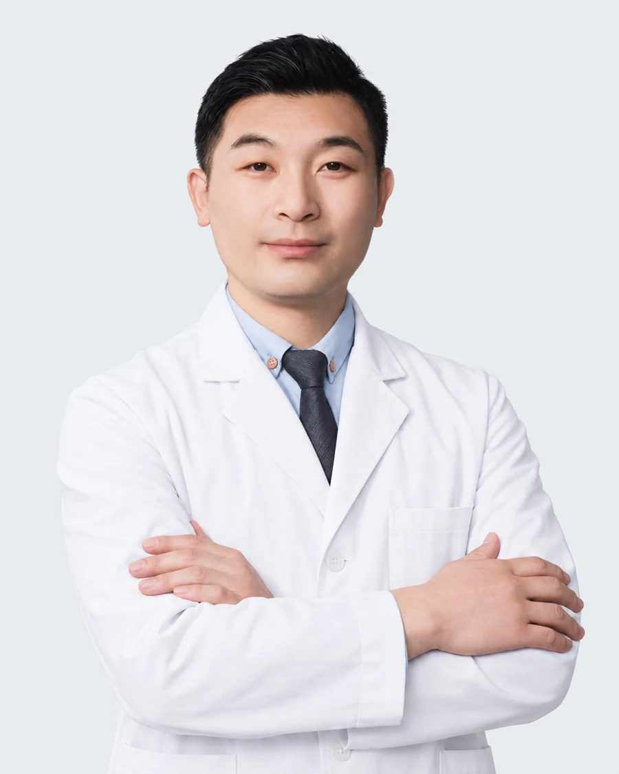 赵中华医疗技术总监 · 主治医师形象照